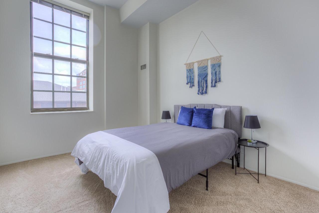 Ferienwohnung Frontdesk I River Place Apts Rivertown Detroit Zimmer foto